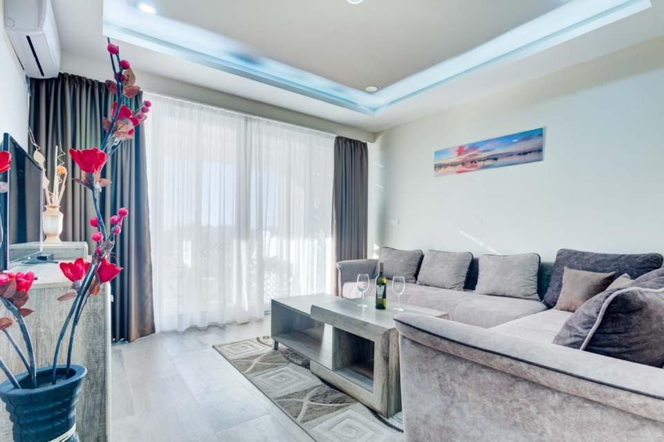 Hotel Zan Ulcinj Exterior foto